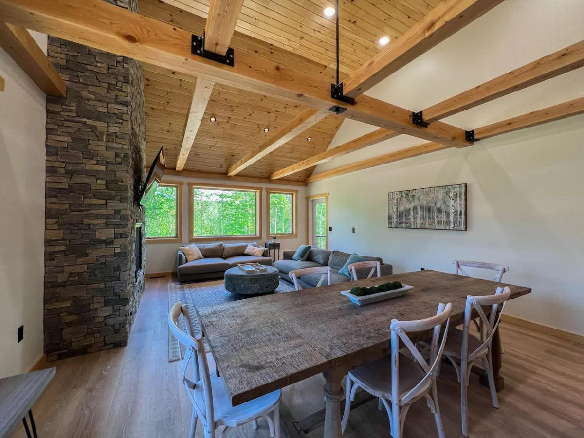 The Ledgeview Lodge | Brand New, Hot tub, Views #60
