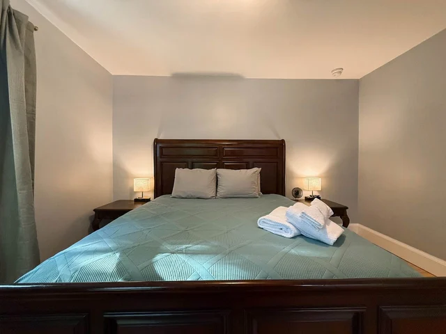 Bedroom 5 image 1