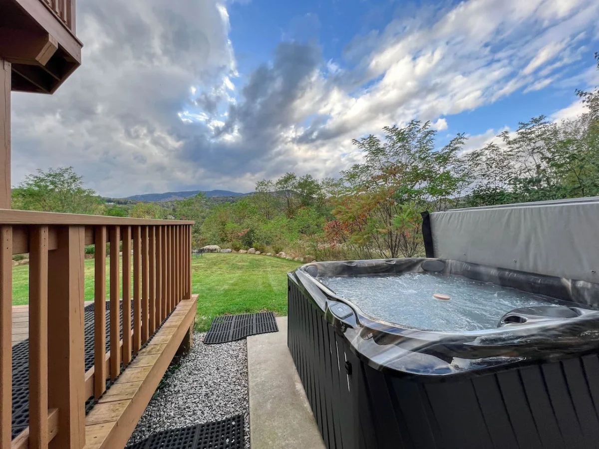 The Mountainview Escape | Luxury, Views & Hot Tub #40