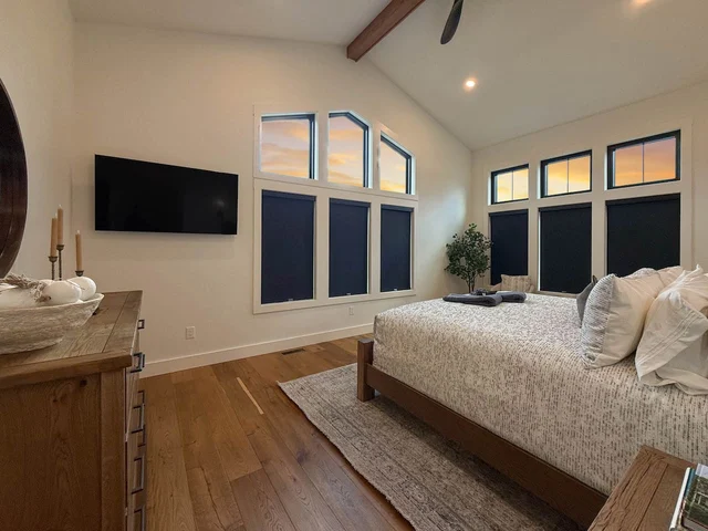 Bedroom 1 image 1
