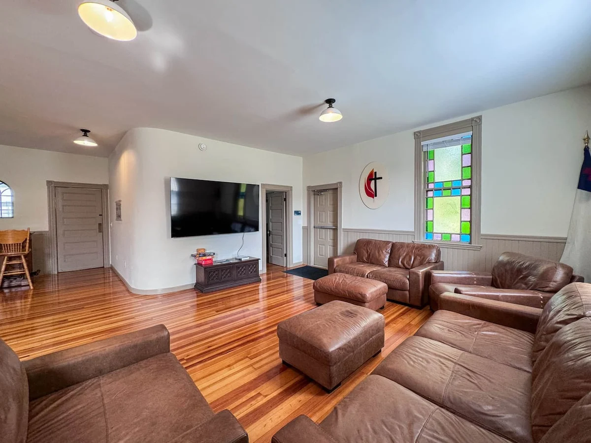 The Trilogy | Sleeps 36, 3 Hot Tubs, 19 Beds, Pond #103