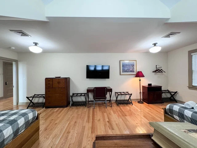Bedroom 3 image 1