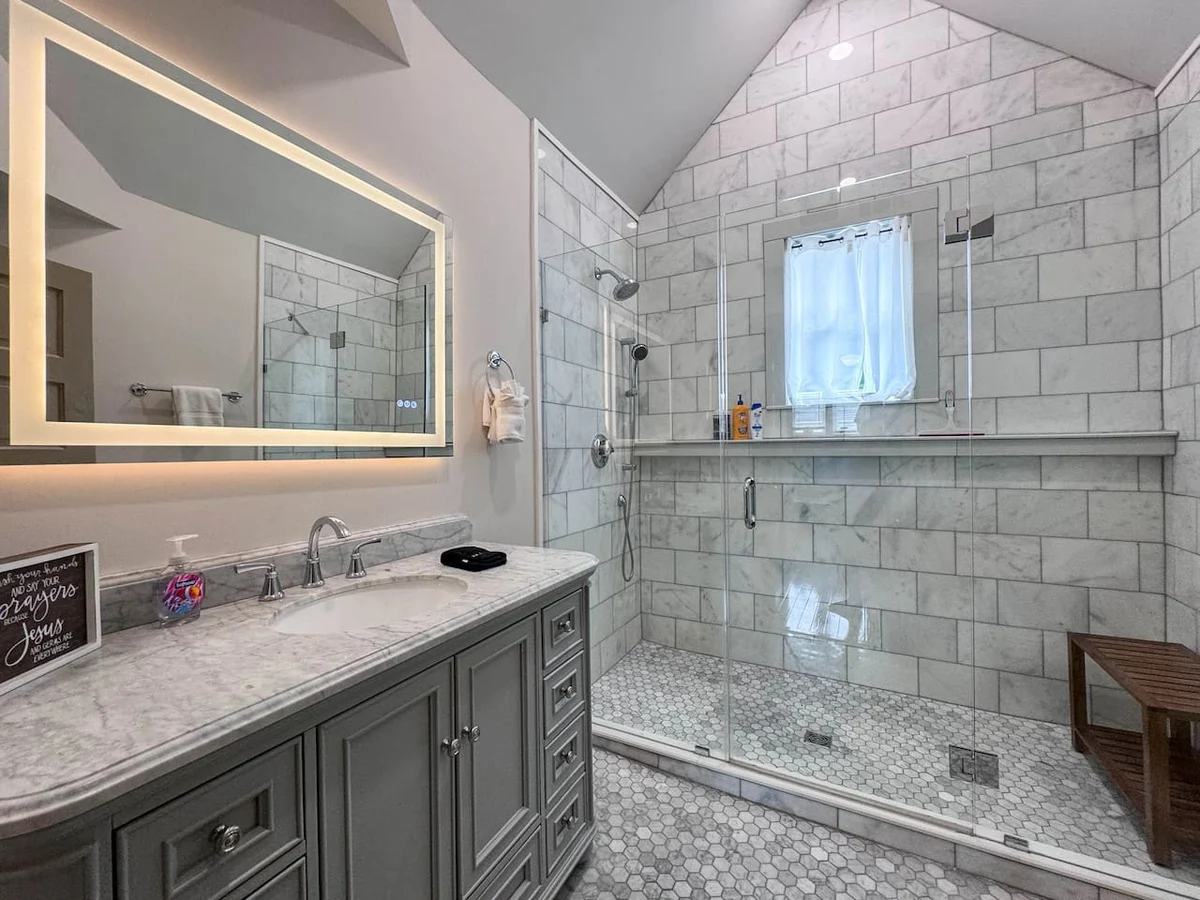 The Trilogy | Sleeps 36, 3 Hot Tubs, 19 Beds, Pond #24