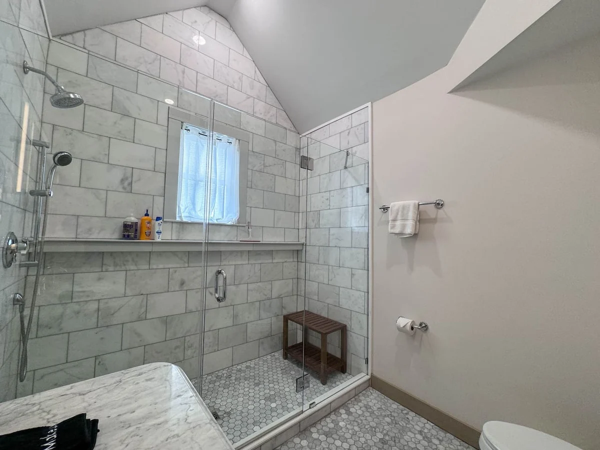 The Trilogy | Sleeps 36, 3 Hot Tubs, 19 Beds, Pond #129