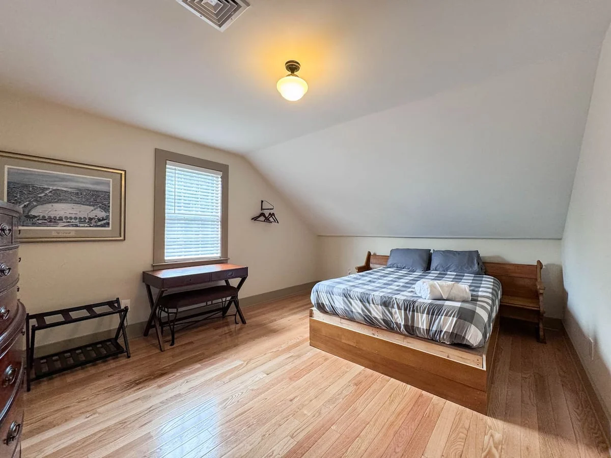 The Trilogy | Sleeps 36, 3 Hot Tubs, 19 Beds, Pond #42