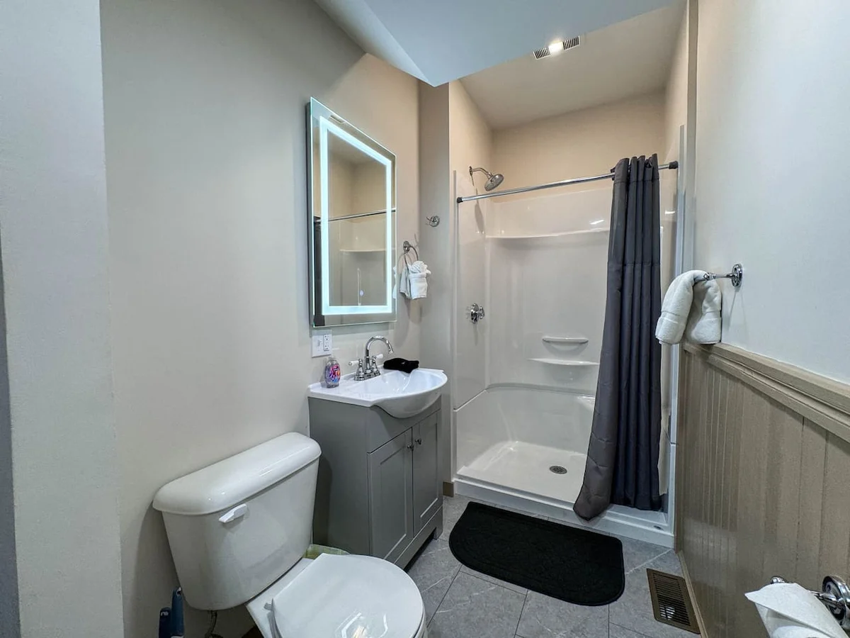 The Trilogy | Sleeps 36, 3 Hot Tubs, 19 Beds, Pond #132
