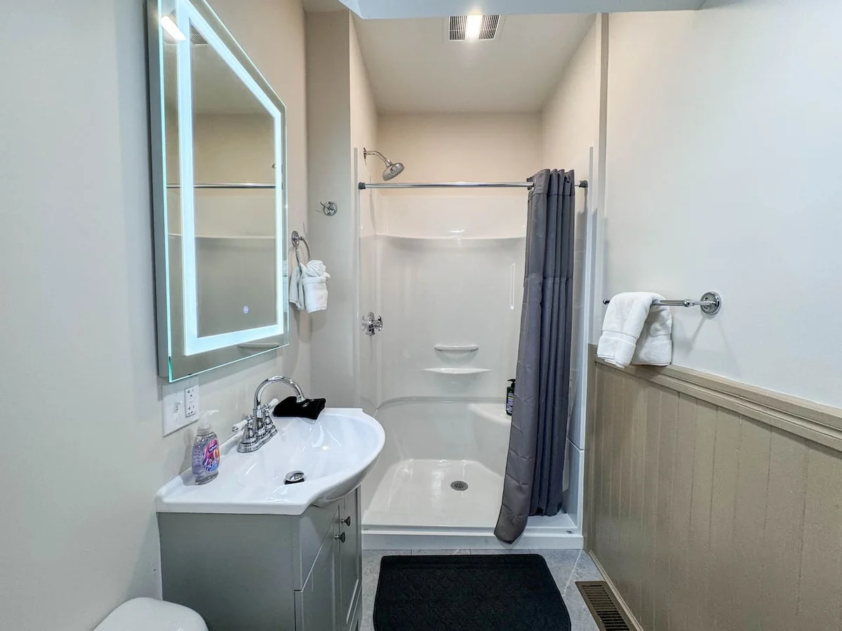The Trilogy | Sleeps 36, 3 Hot Tubs, 19 Beds, Pond #133