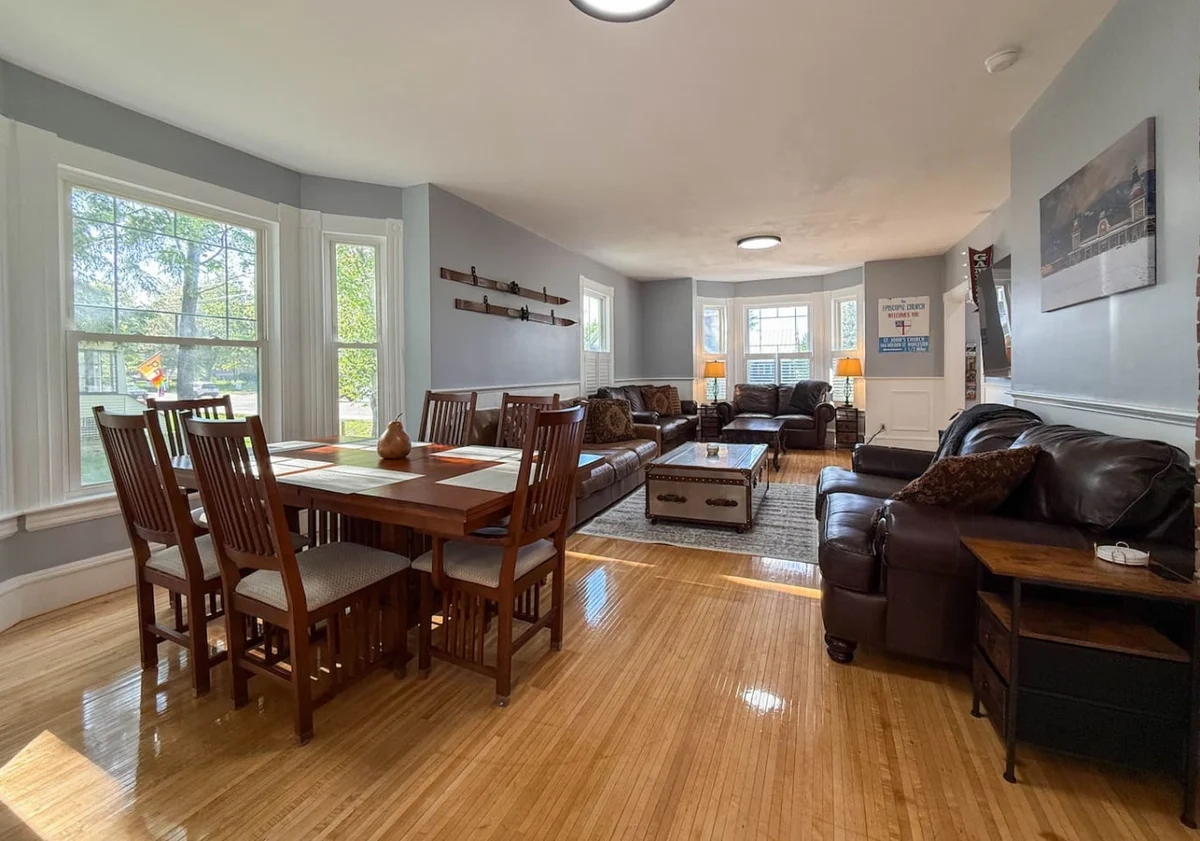 The Trilogy | Sleeps 36, 3 Hot Tubs, 19 Beds, Pond #126