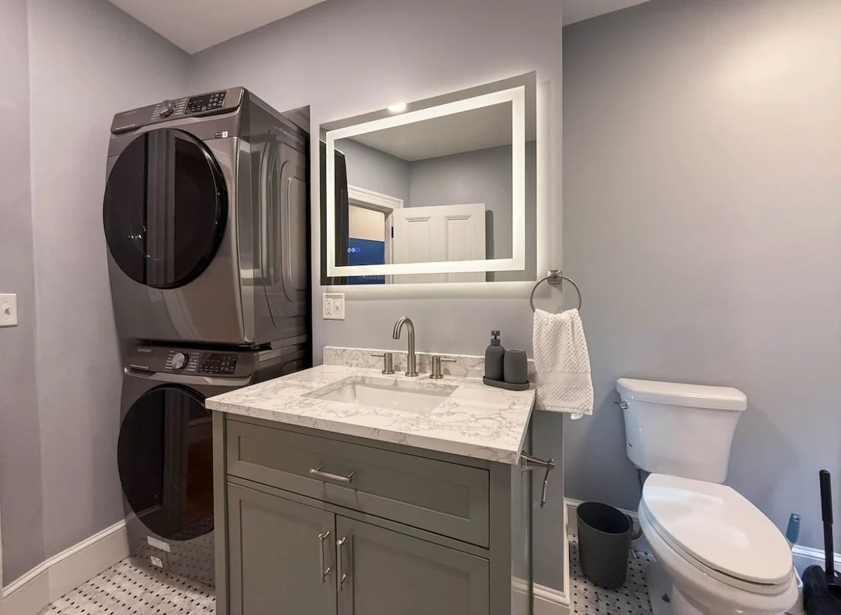 The Trilogy | Sleeps 36, 3 Hot Tubs, 19 Beds, Pond #148