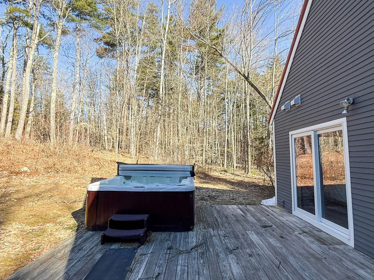 The West Nest | Private, Hot Tub, Central, 4 Bdrm #2