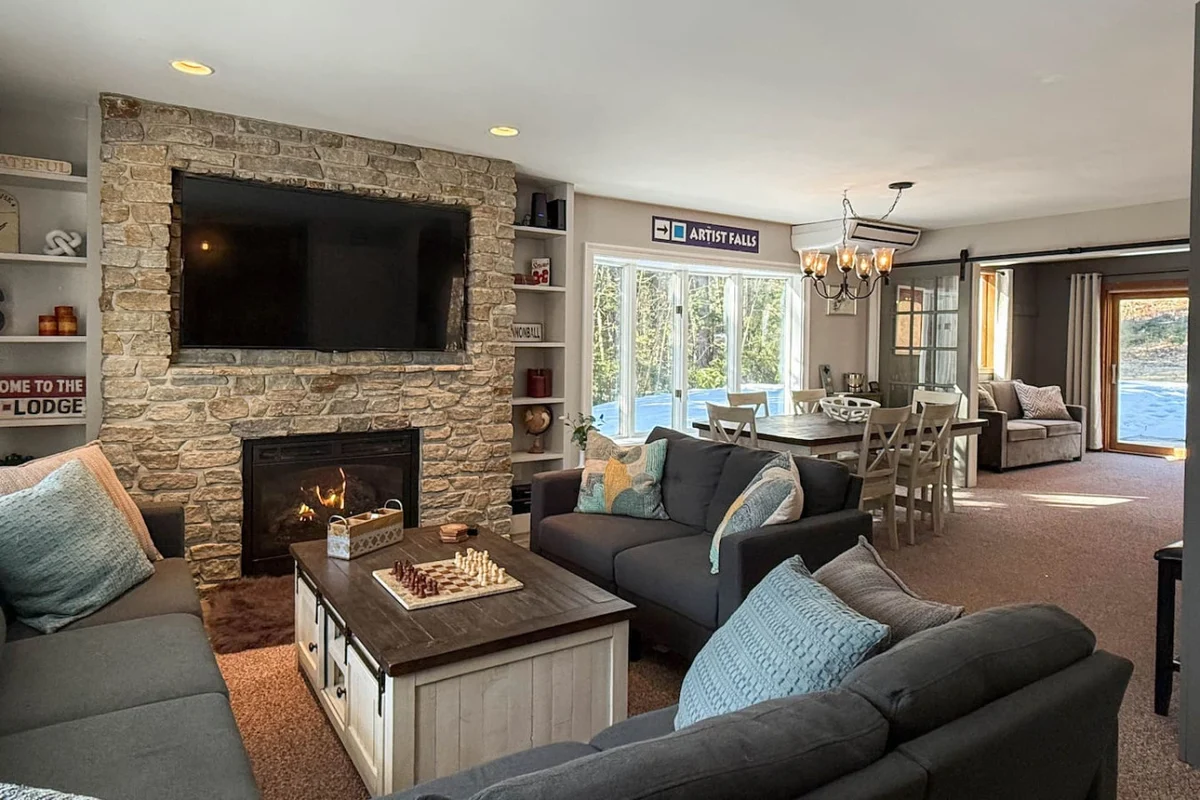 The West Nest | Private, Hot Tub, Central, 4 Bdrm #21