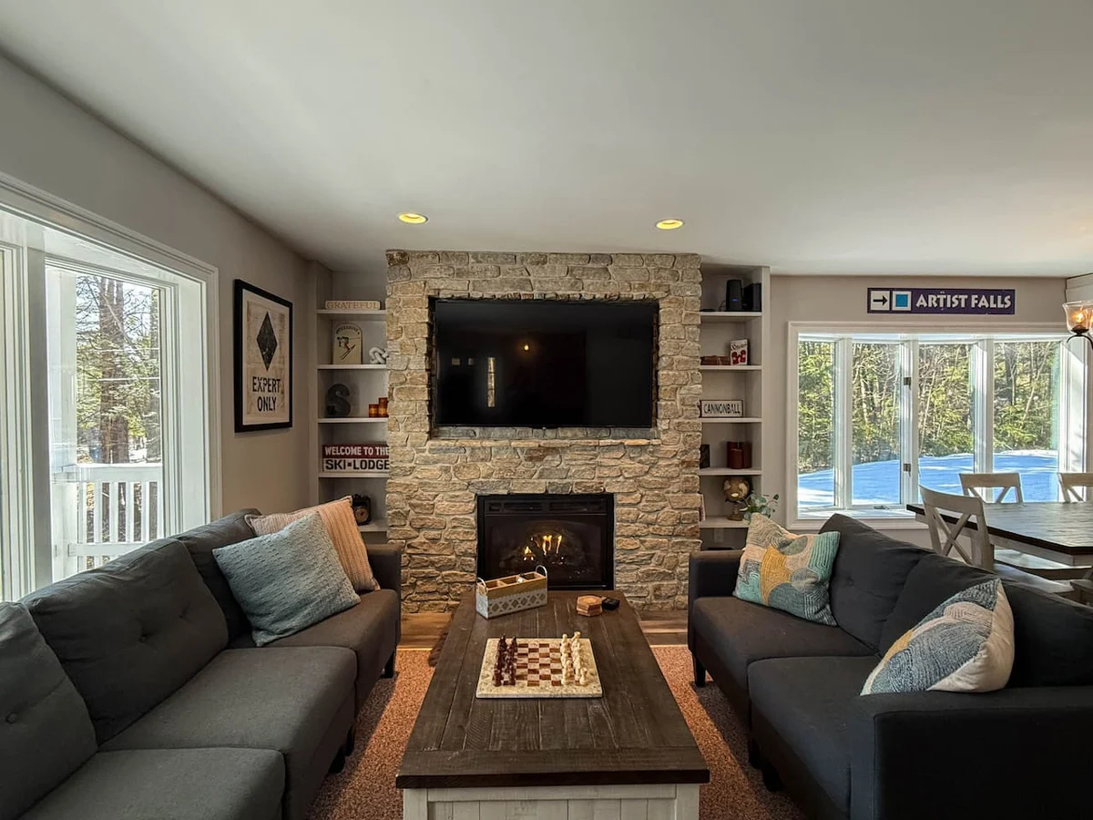 The West Nest | Private, Hot Tub, Central, 4 Bdrm #28