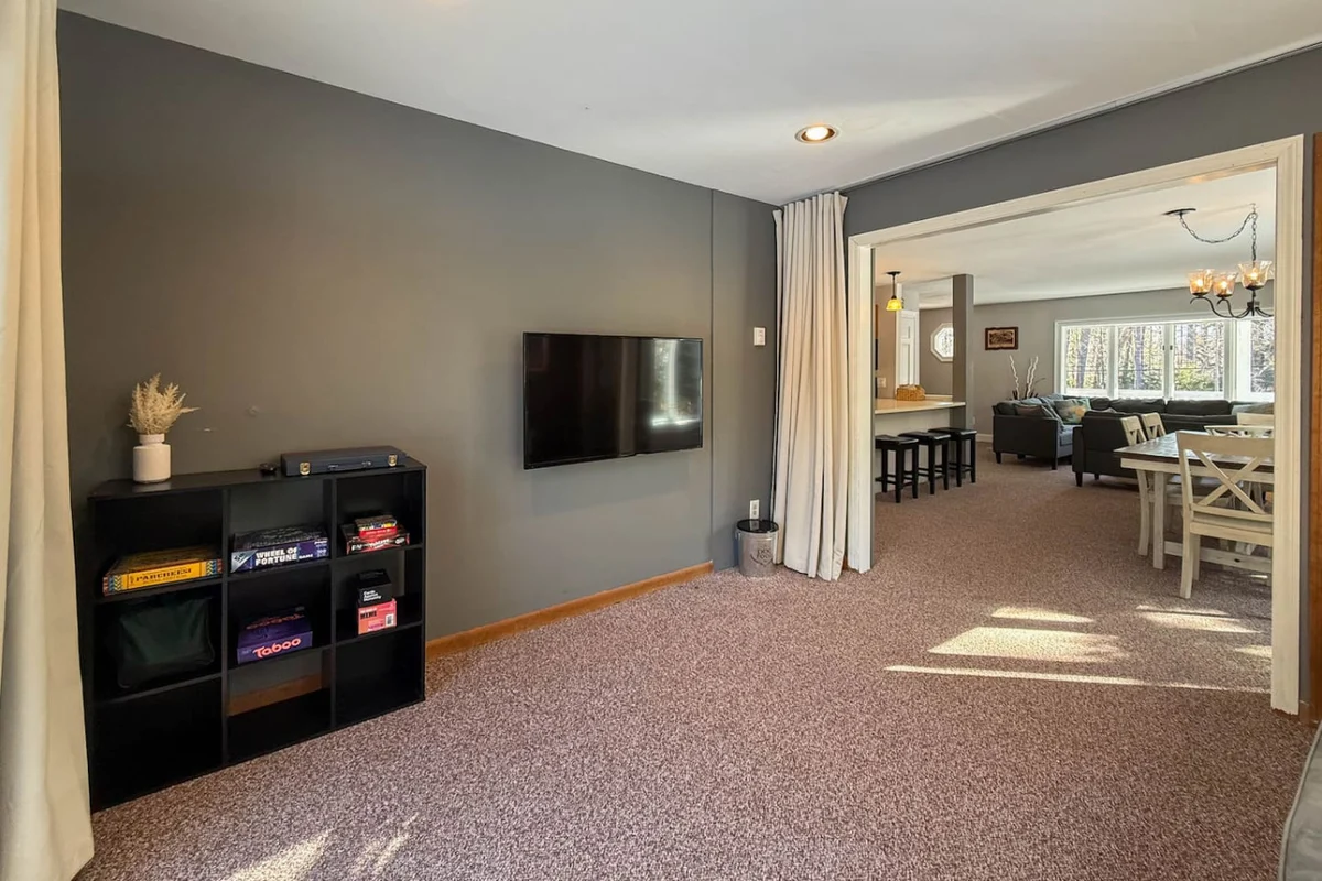 The West Nest | Private, Hot Tub, Central, 4 Bdrm #45