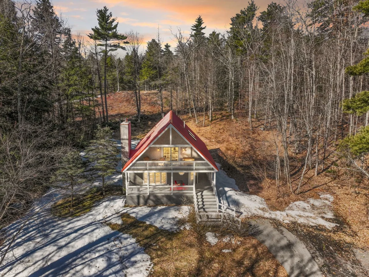The West Nest | Private, Hot Tub, Central, 4 Bdrm #54