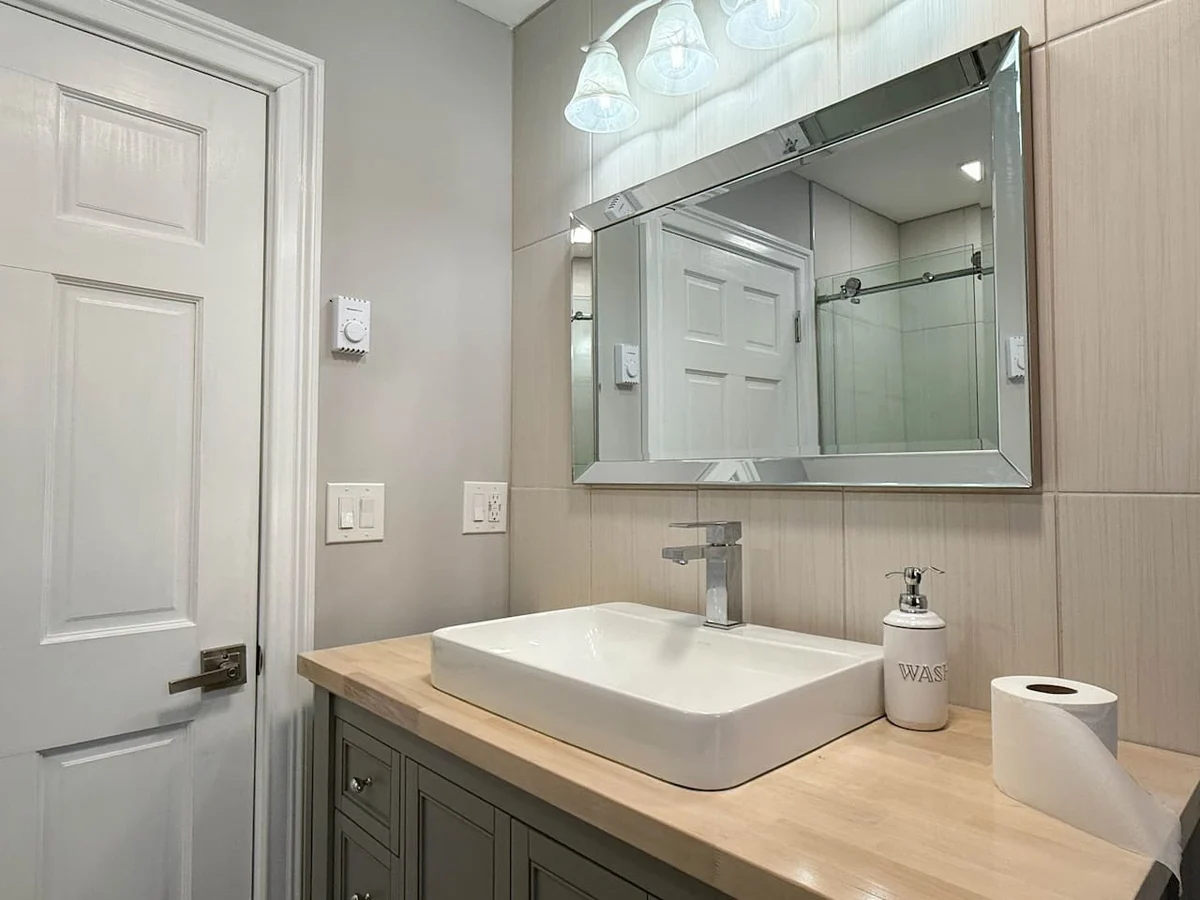 The West Nest | Private, Hot Tub, Central, 4 Bdrm #16