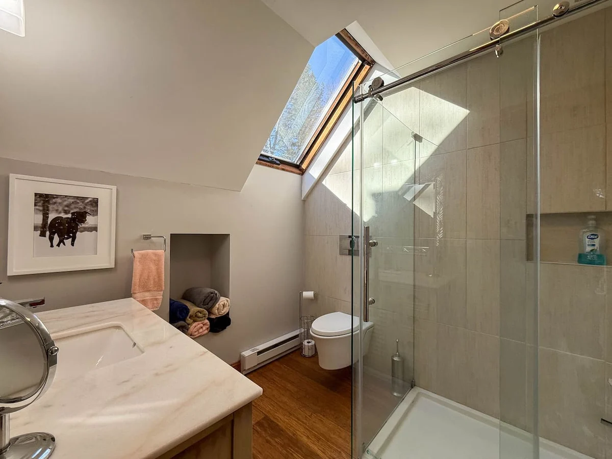 The West Nest | Private, Hot Tub, Central, 4 Bdrm #19