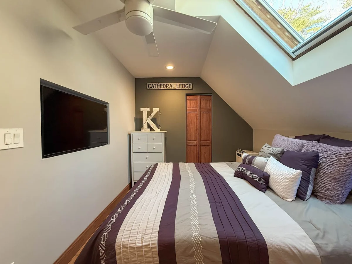 The West Nest | Private, Hot Tub, Central, 4 Bdrm #35