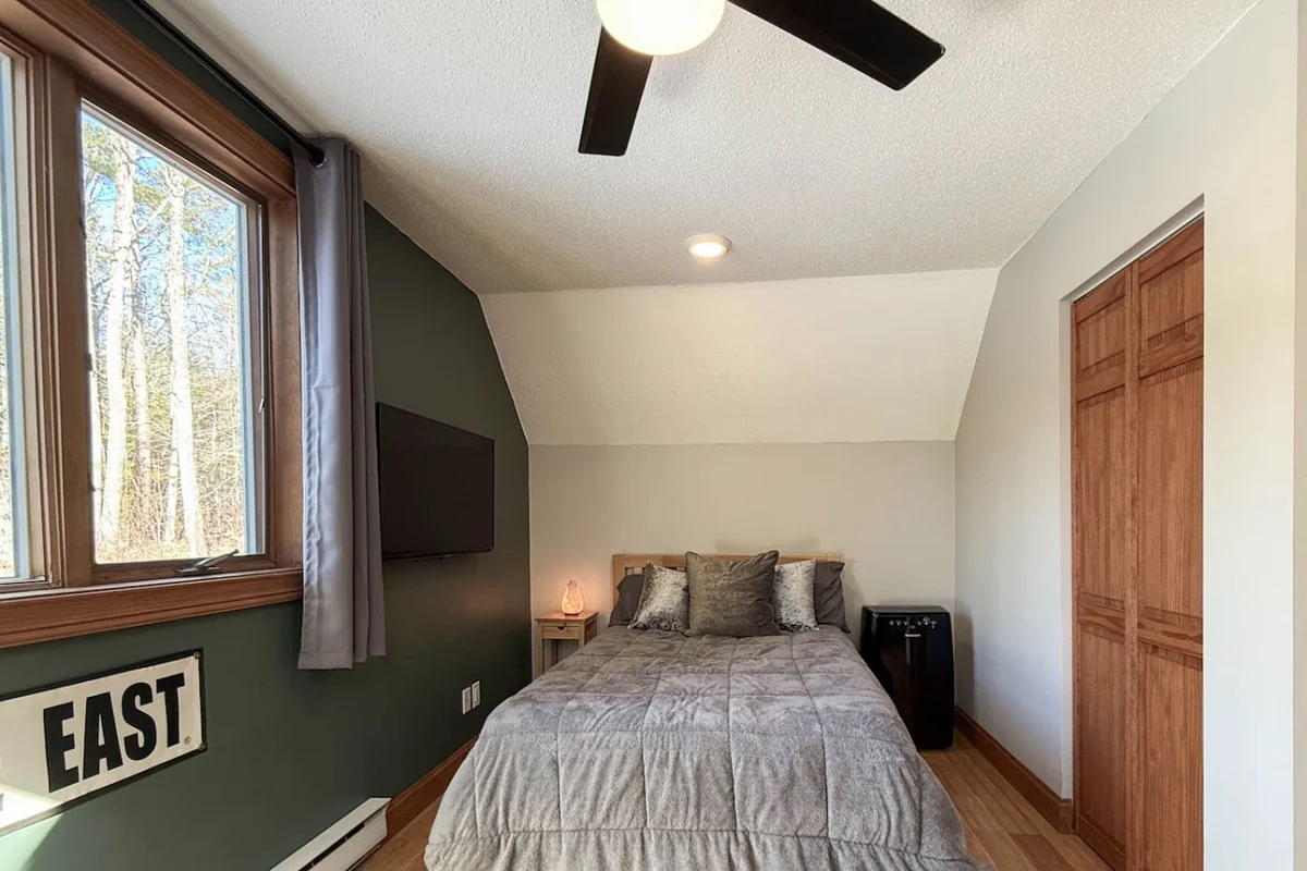 The West Nest | Private, Hot Tub, Central, 4 Bdrm #61