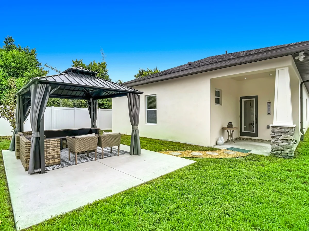 Designer 4 BR. Chef's Kitchen. Gazebo Outdoor Retreat. #20