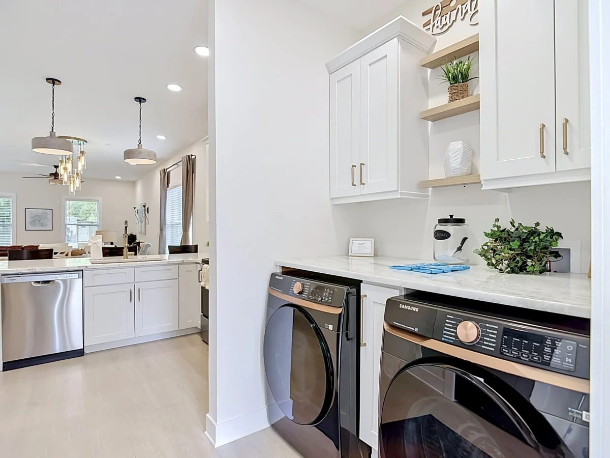 Designer 4 BR. Chef's Kitchen. Gazebo Outdoor Retreat. #32
