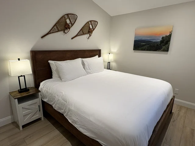Bedroom 6 image 1