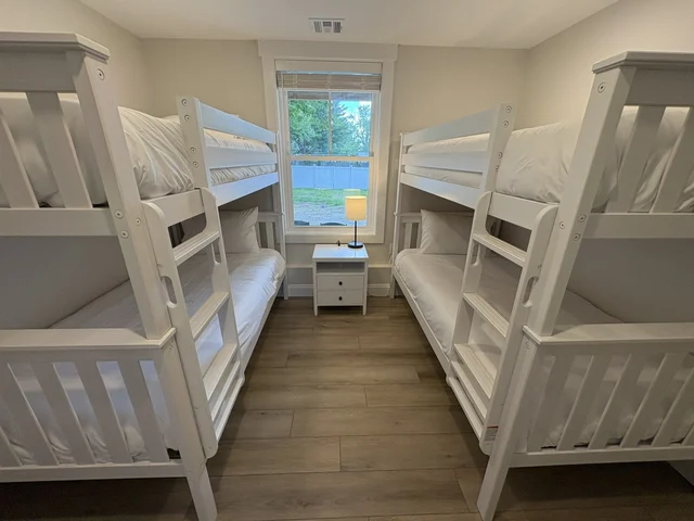 Bedroom 1 image 1
