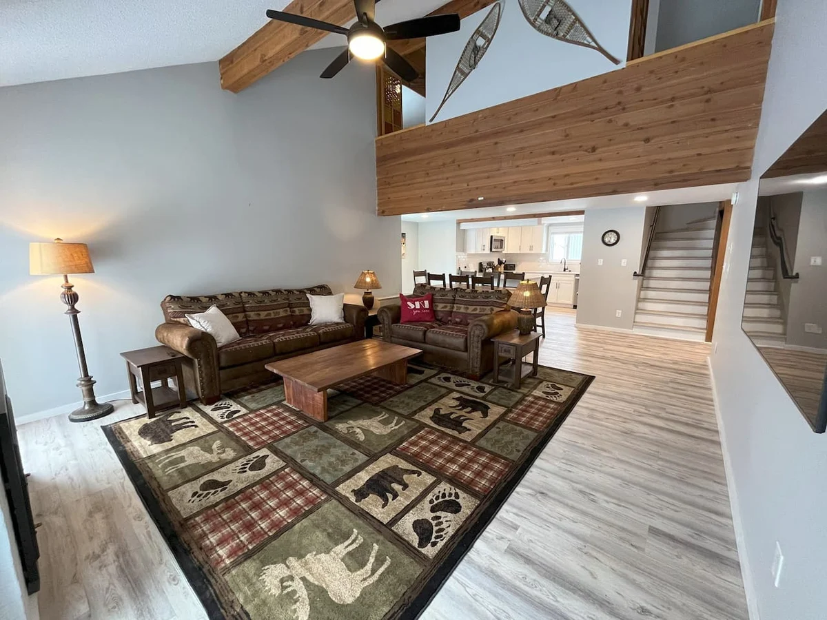 Jay Peak Luxury Tramside Condo | Ski-In/Out | Walk Everywhere | Steps to Waterpark | Dog Friendly #2