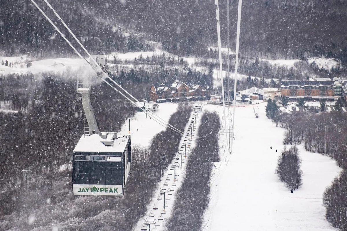 Jay Peak Luxury Tramside Condo | Ski-In/Out | Walk Everywhere | Steps to Waterpark | Dog Friendly #29
