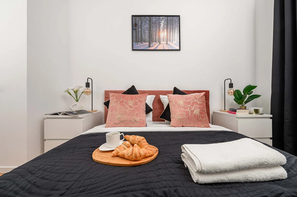 Bedroom 1 image 1
