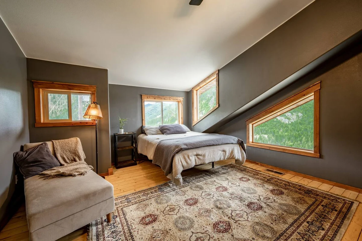 Bedroom 1 image 1