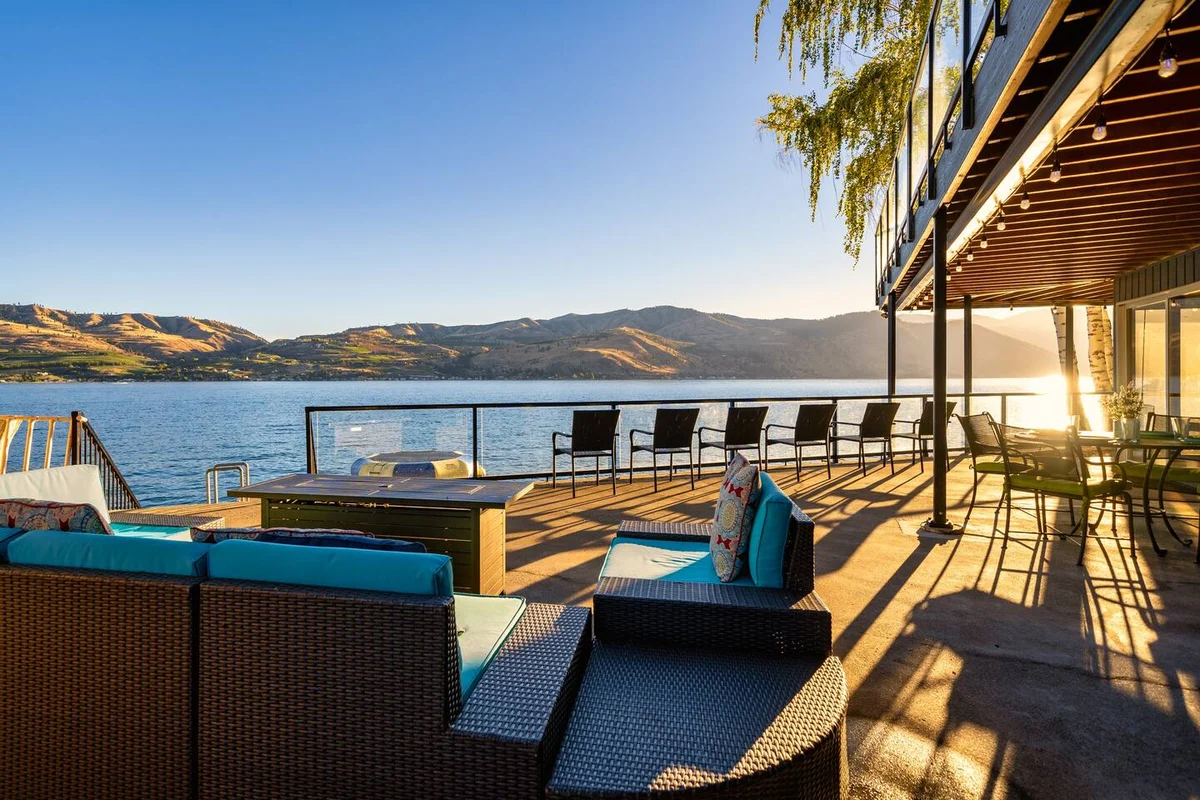 Home in Lake Chelan property photo 2