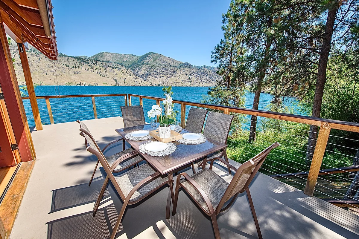 Property in Chelan property photo 2