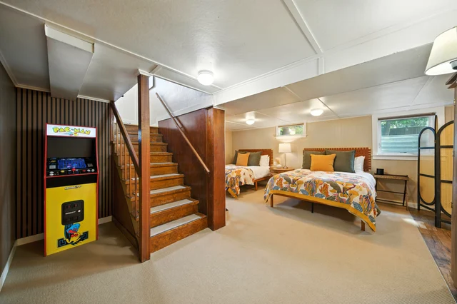 Bedroom 1 image 1