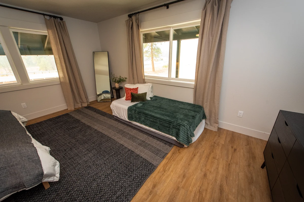 Bedroom 1 image 1