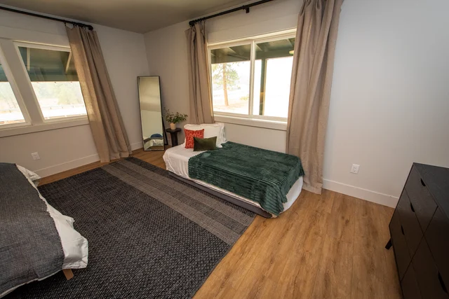 Bedroom 1 image 1