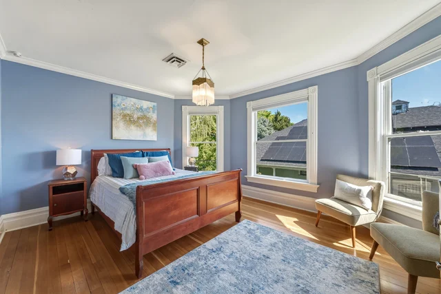 Bedroom 3 image 1