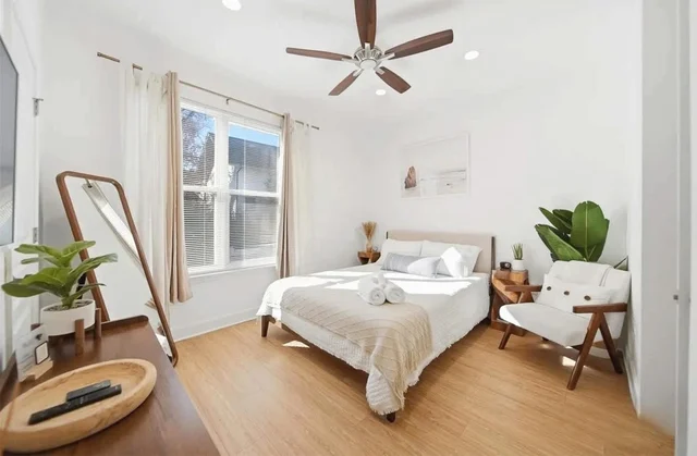 Bedroom 1 image 1