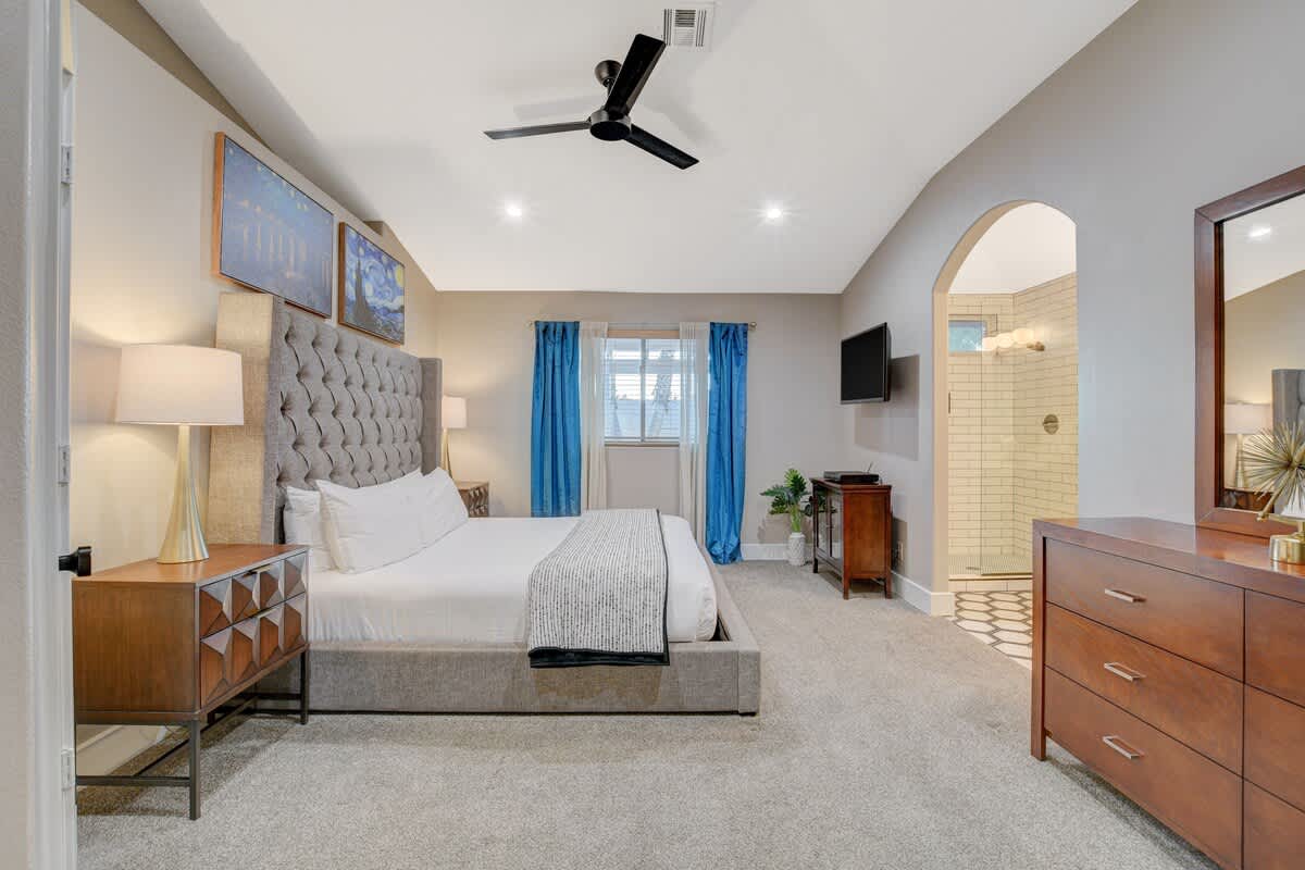 Home in Las Vegas property photo 5
