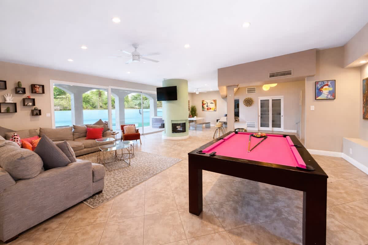 Home in Las Vegas property photo 2