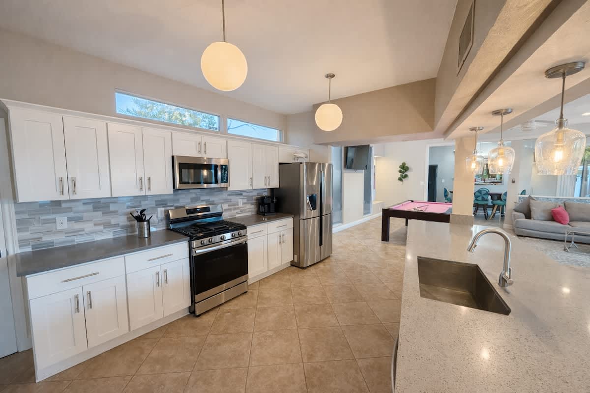 Home in Las Vegas property photo 4