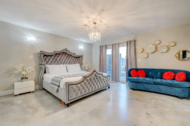 Bedroom 1 image 1