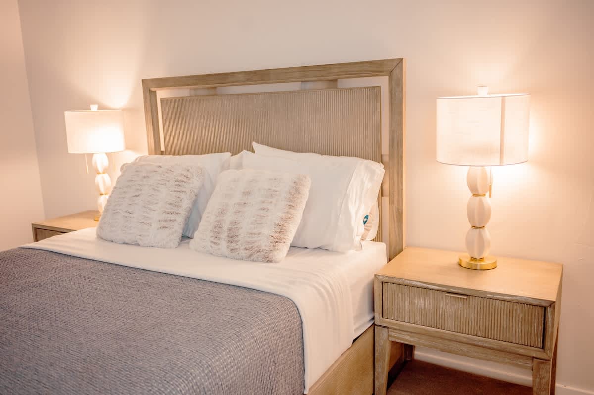 Bedroom image 1
