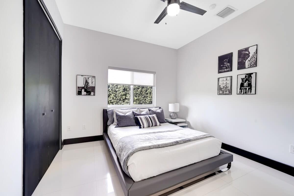 Bedroom image 1