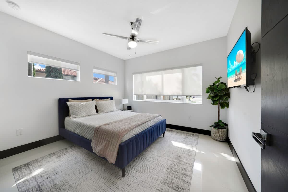 Bedroom image 1