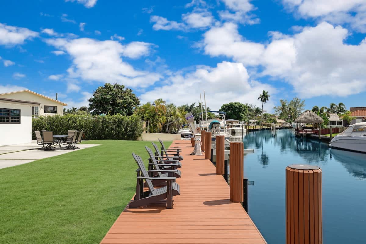 Home in Dania Beach property photo 5