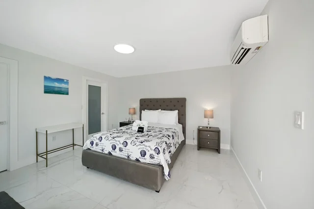 Bedroom image 1