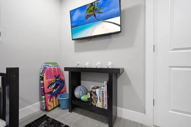 Bedroom image 1