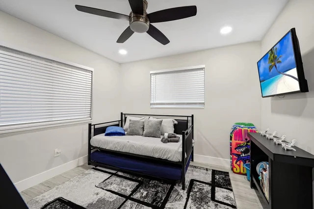 Bedroom image 1