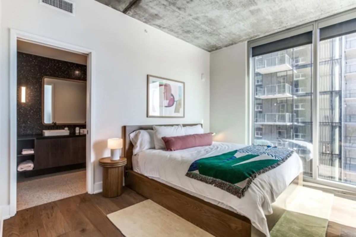 2 BR Lux Panoramic View | Rainey #9