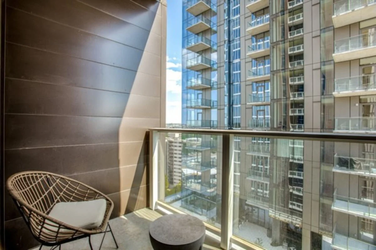 2 BR Lux Panoramic View | Rainey #21